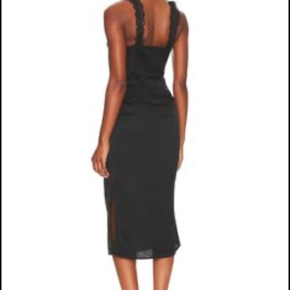 ASTR The Label - Alva Midi Dress in Black - Picture 2 of 4